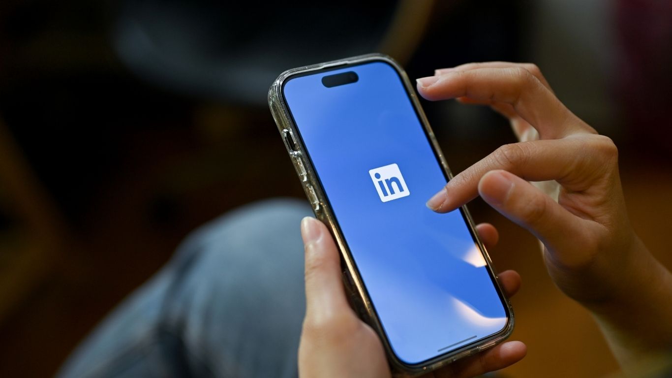 LinkedIn Unveils Robust AI Tools for Learning, Recruitment, Marketing and Sales