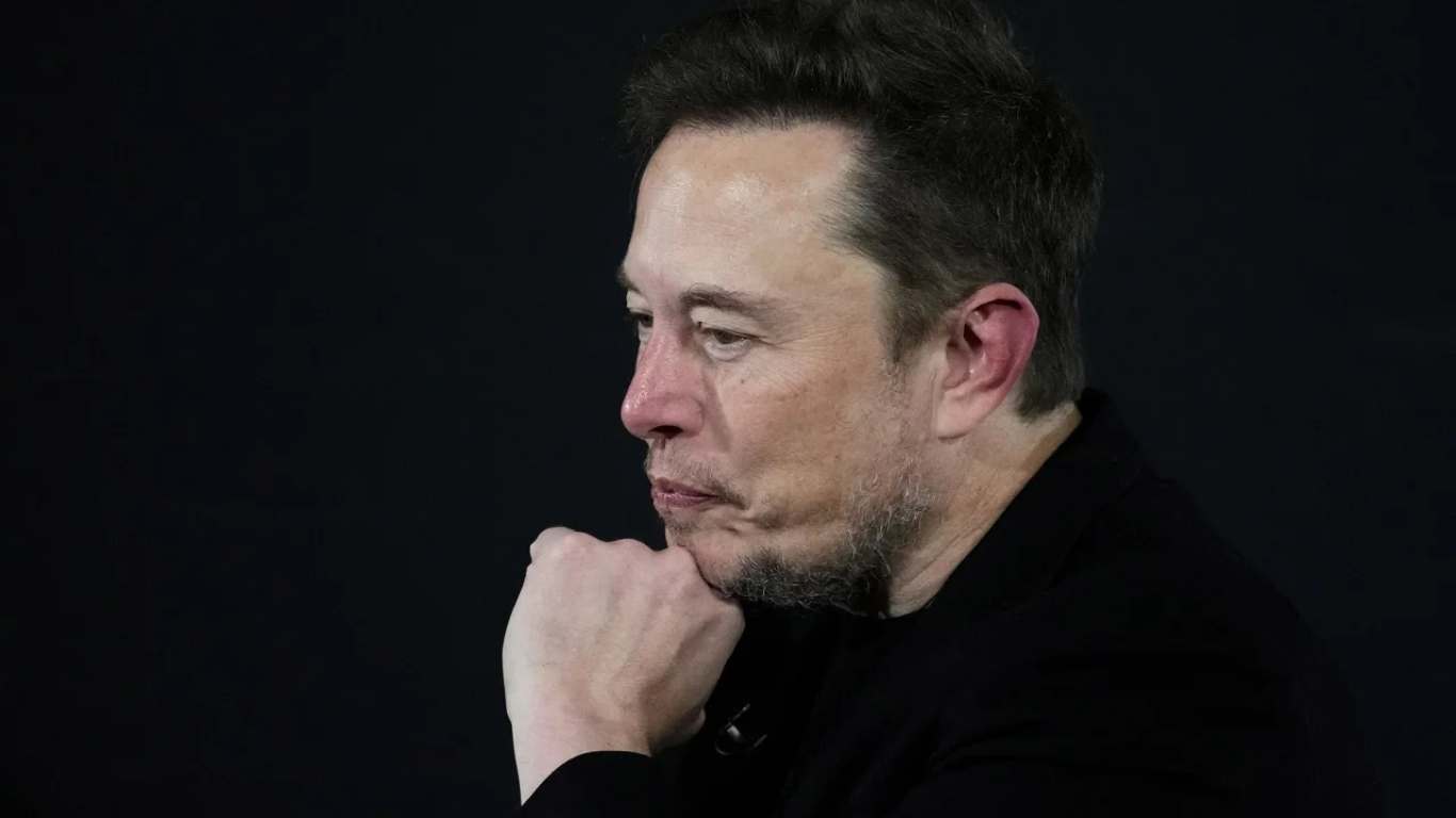 X Faces Uphill Battle to Regain Advertisers Amidst Elon Musk’s Controversial Remarks